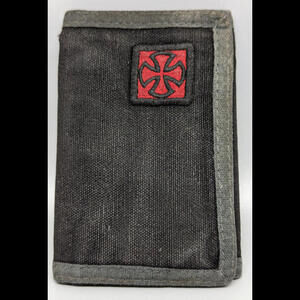 Vintage Independent Trucks Skateboard Black TriFold Wallet